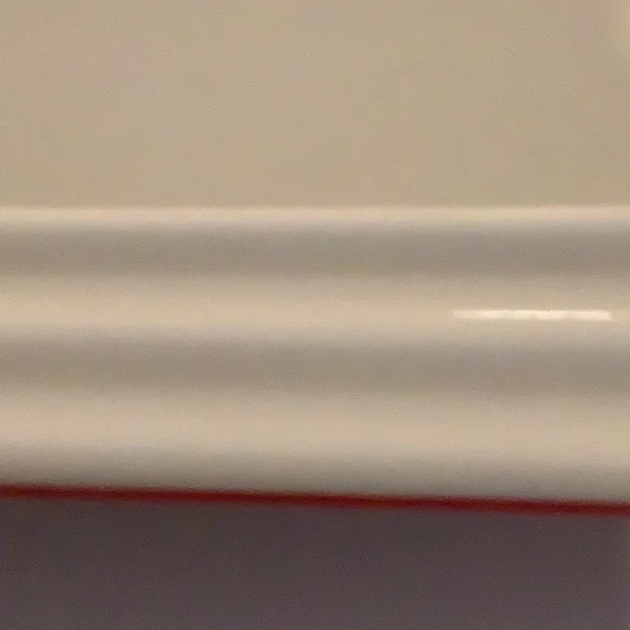 Le Creuset Red Baking Dish - Picture 4 of 4